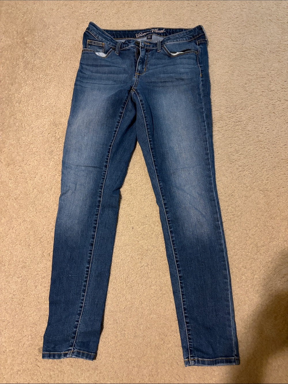 Universal Thread Women's Skinny Jeans in Medium Blue Wash